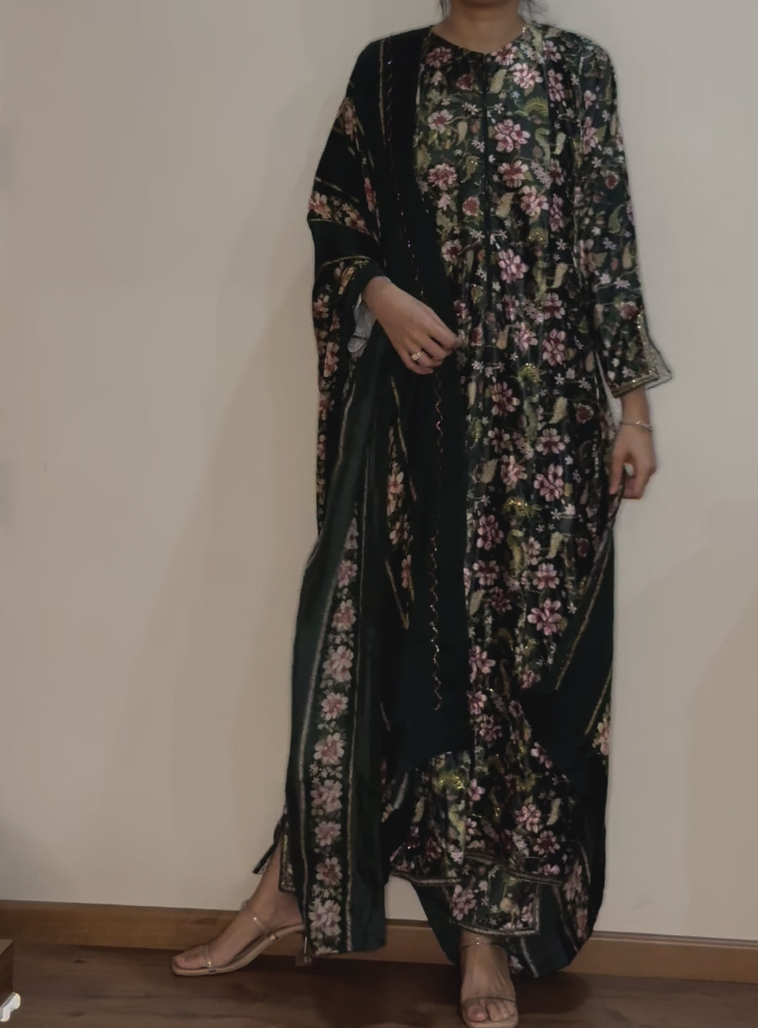 Jasmine in-house printed straight cut set in velvet with viscose silk dupatta