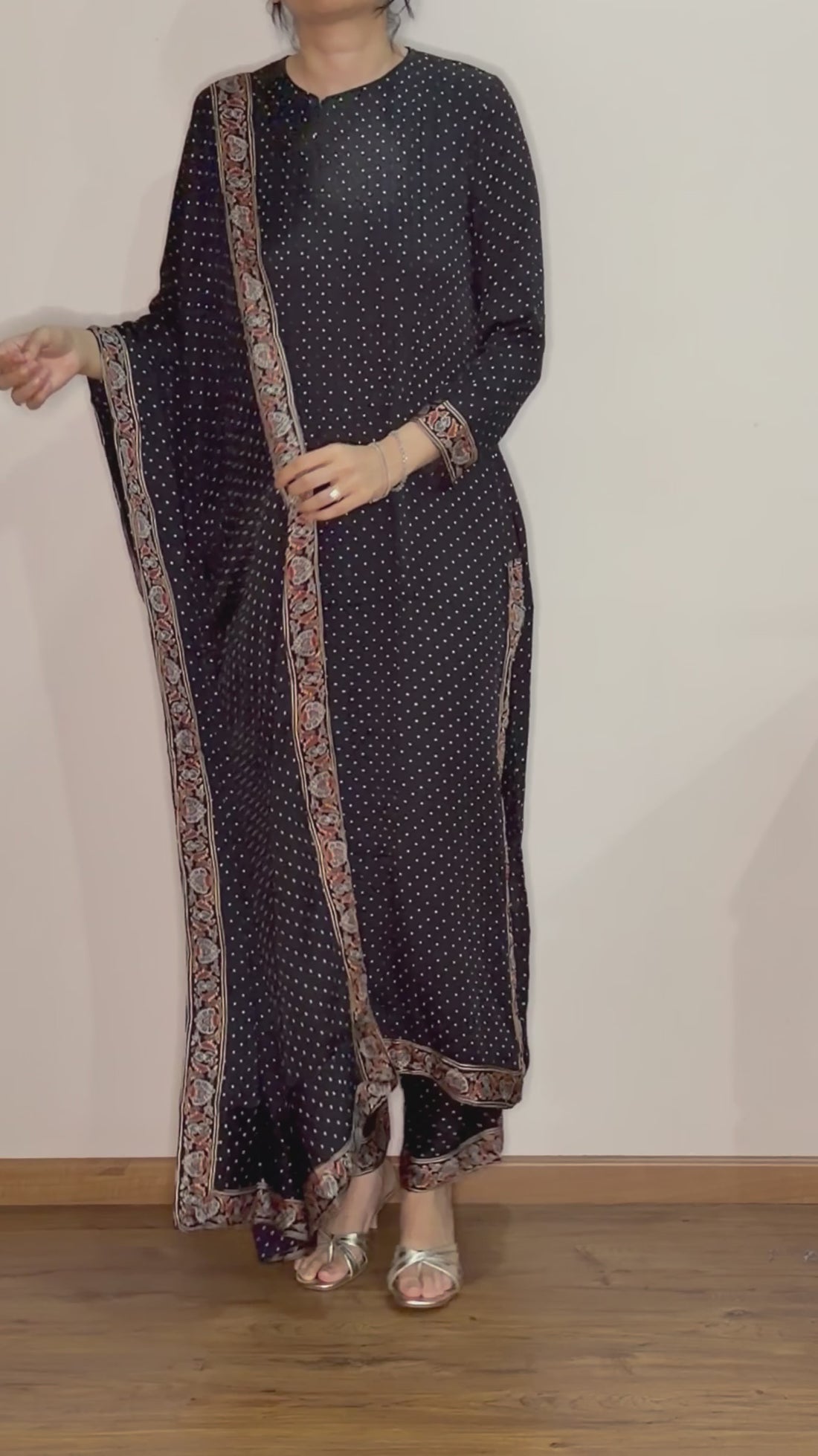 Ajrakh gerade geschnittener Salwar-Anzug aus Modal-Seide