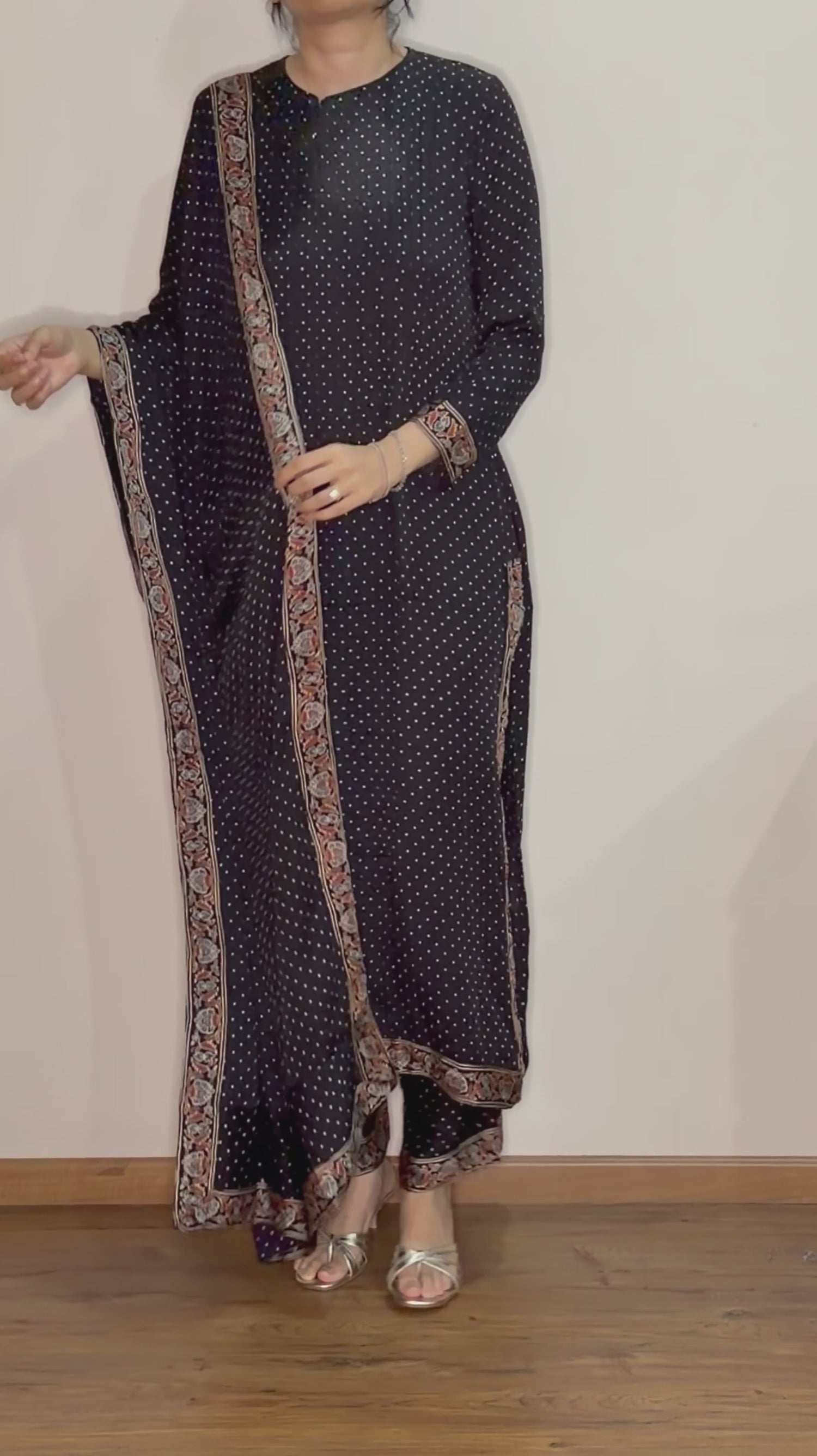 Ajrakh gerade geschnittener Salwar-Anzug aus Modal-Seide